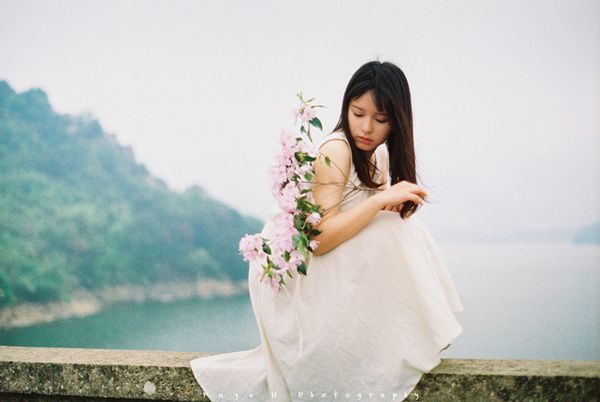 关于生存的说说：如有世界末日，我愿用我一人生命来换你一人生存.